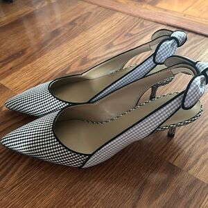 Ann Taylor kitten heels women’s size 7 1/2 two-tone gingham blue black pointed